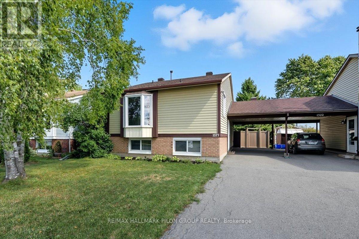 1577 Prestwick Dr, Ottawa, ON K1E 2E6