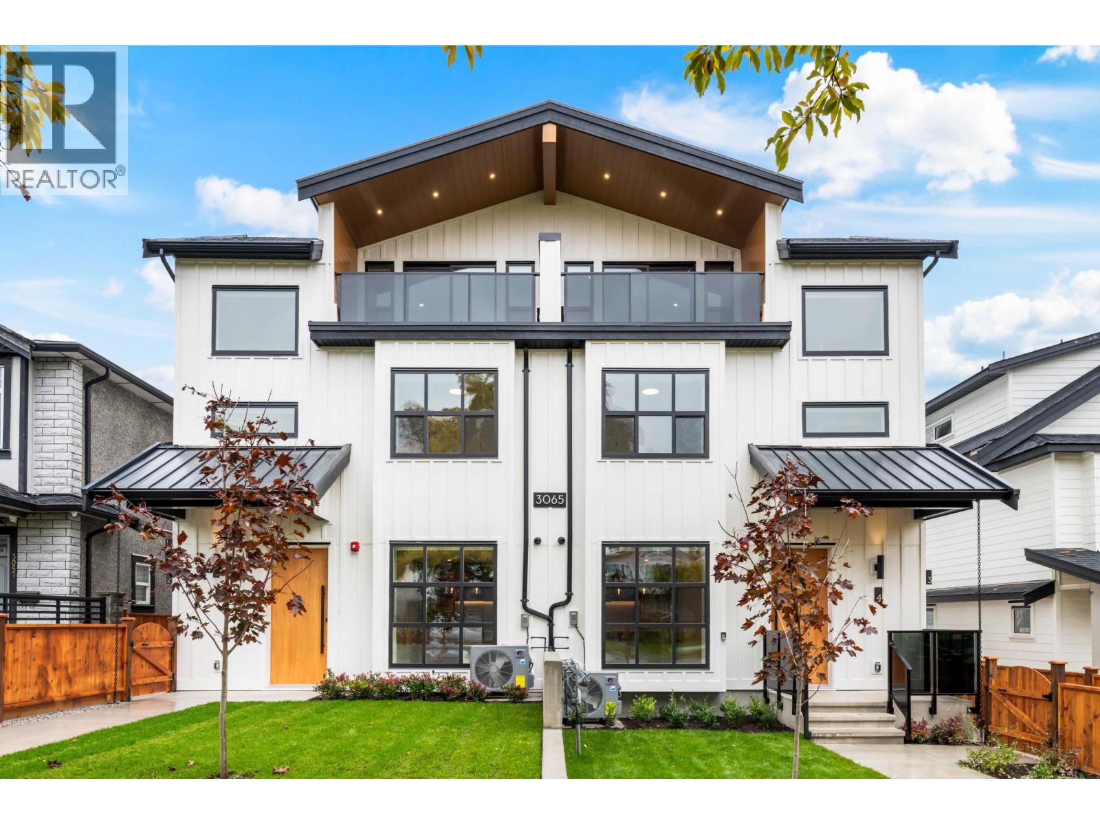 3065 Charles Street Unit 1, Vancouver, BC V5K 3B6