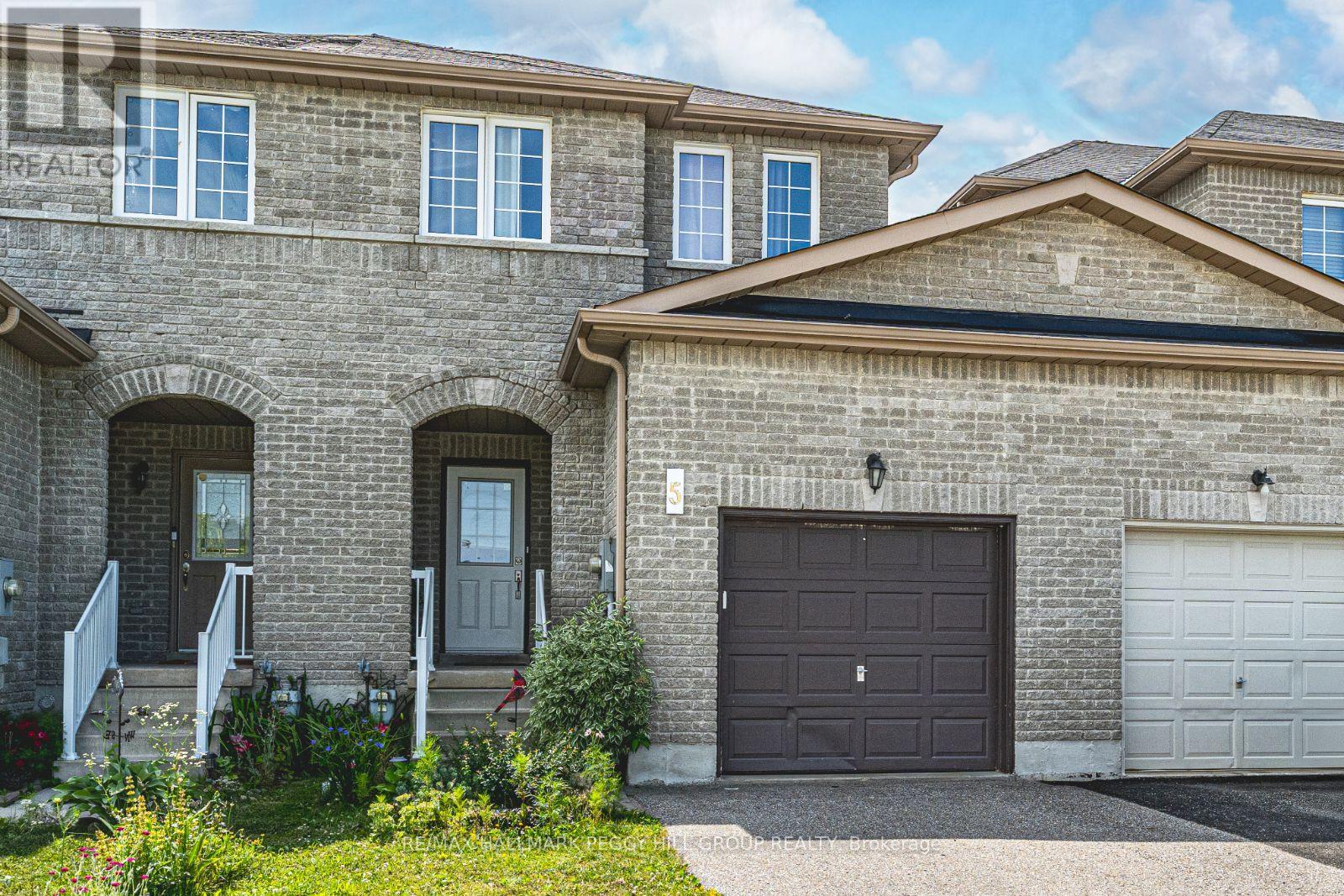 5 Arch Brown Ct, Barrie, ON L4M 0C6