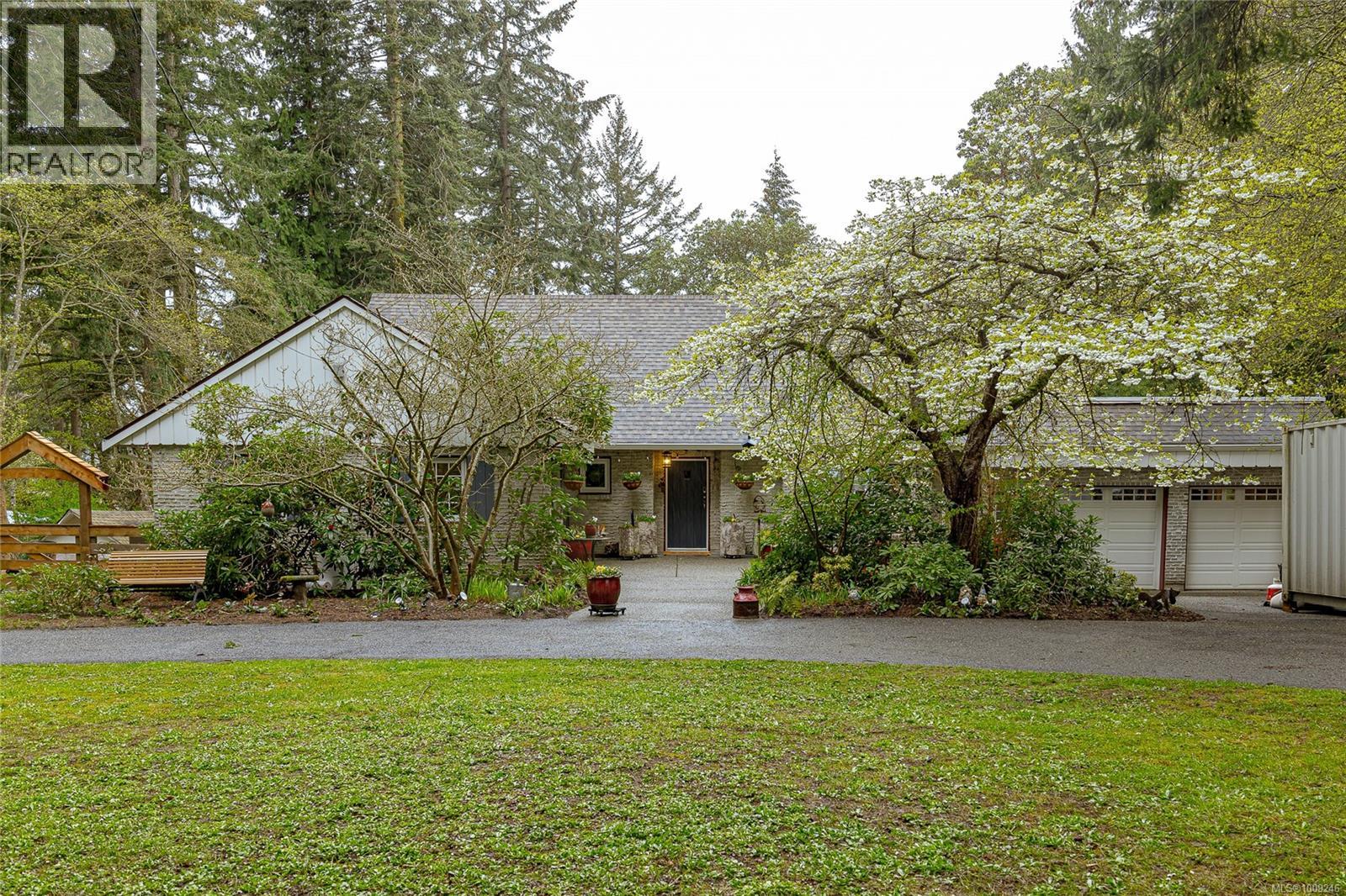 5182 Santa Clara Ave, Saanich, BC V8Y 1W4