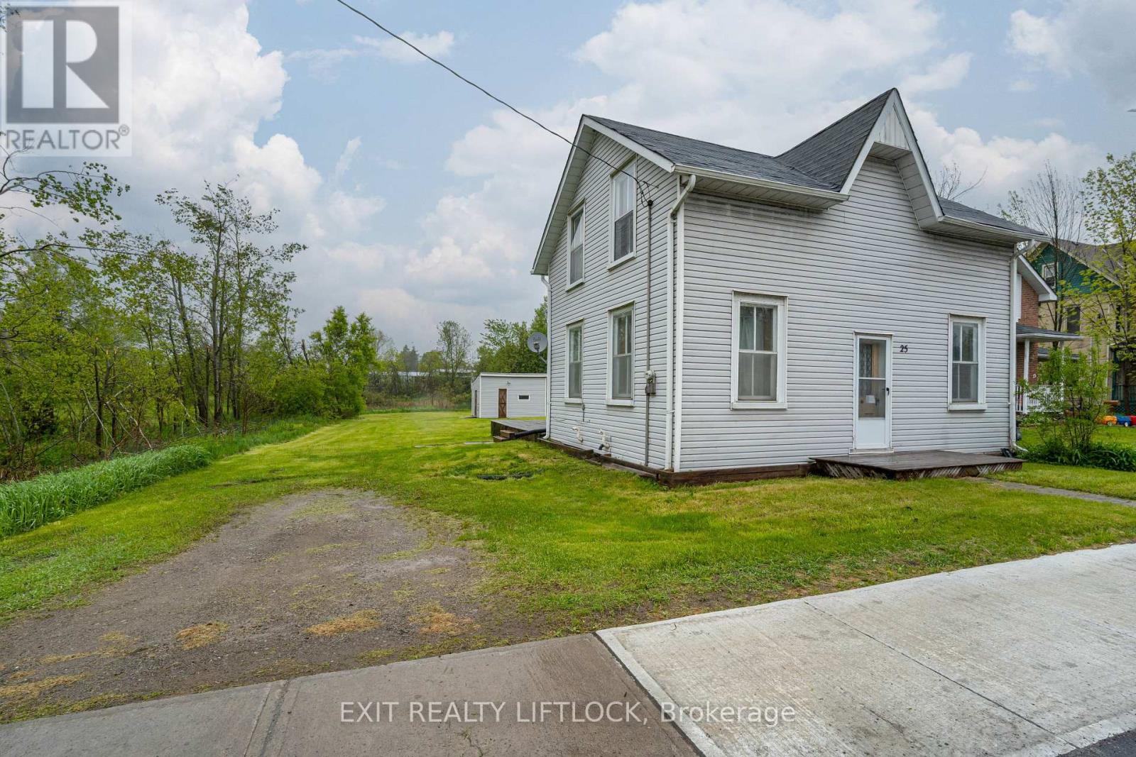 25 King St W, Kawartha Lakes, ON K0L 2W0
