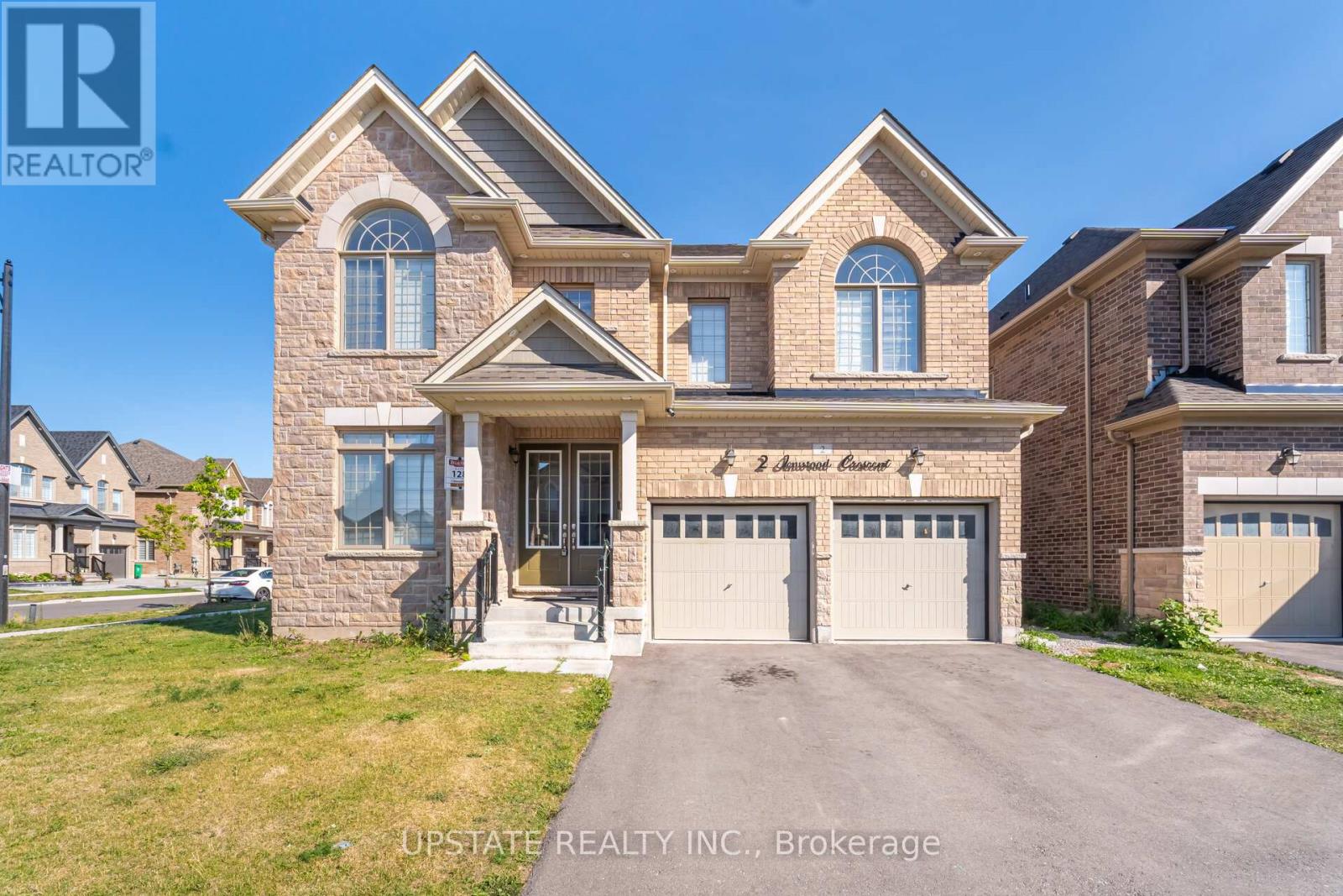 2 Jenwood Cres, Brampton Sandringham-wellington North, ON L6R 4C6