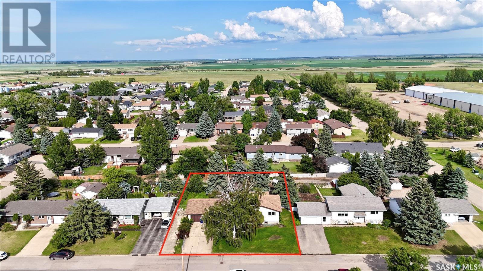 521 Hearn St, Outlook, SK S0L 2N0