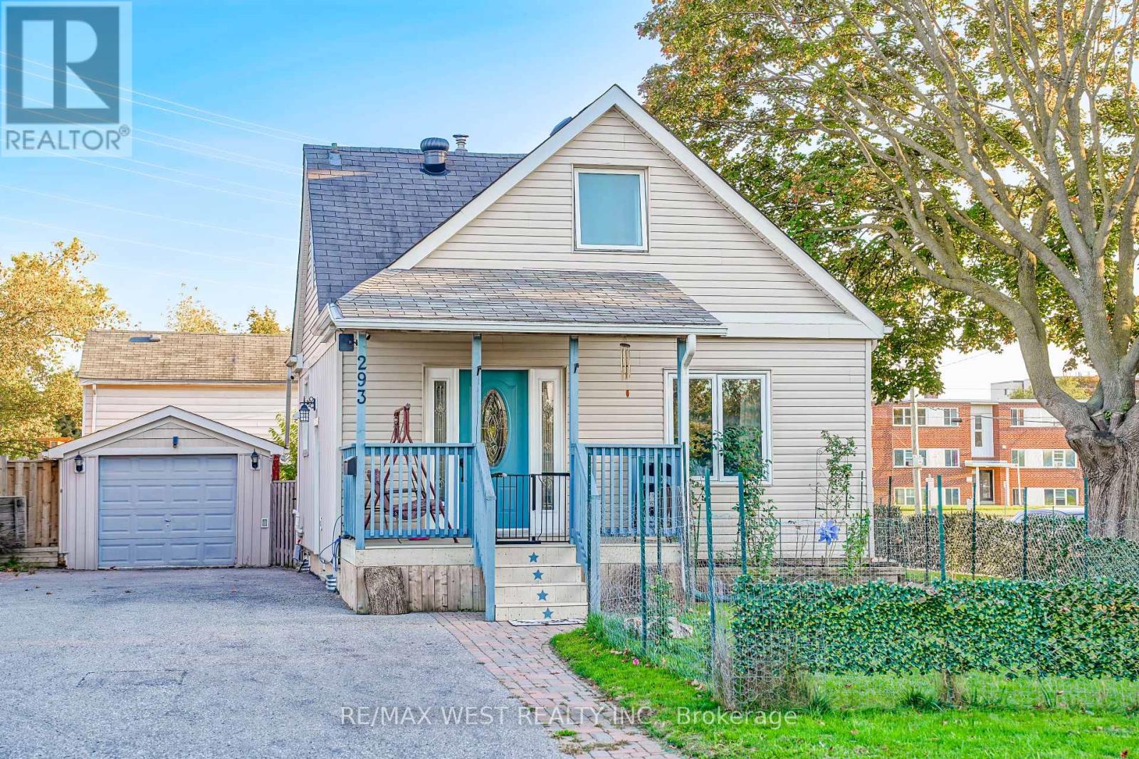 293 Frontenac Ave, Oshawa, ON L1J 2A5