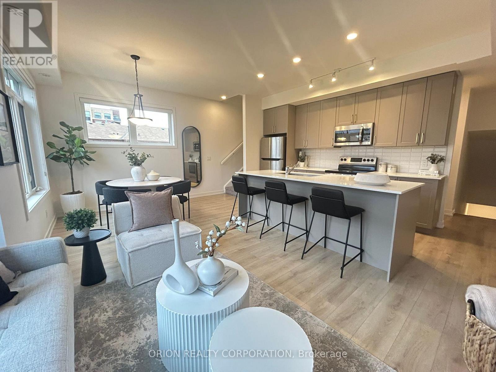 336 3078 Sixth Line, Oakville, ON L6M 1P8