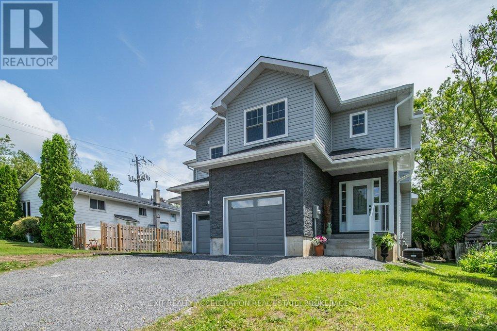 100 Palace Rd, Greater Napanee Greater Napanee, ON K7R 3B3