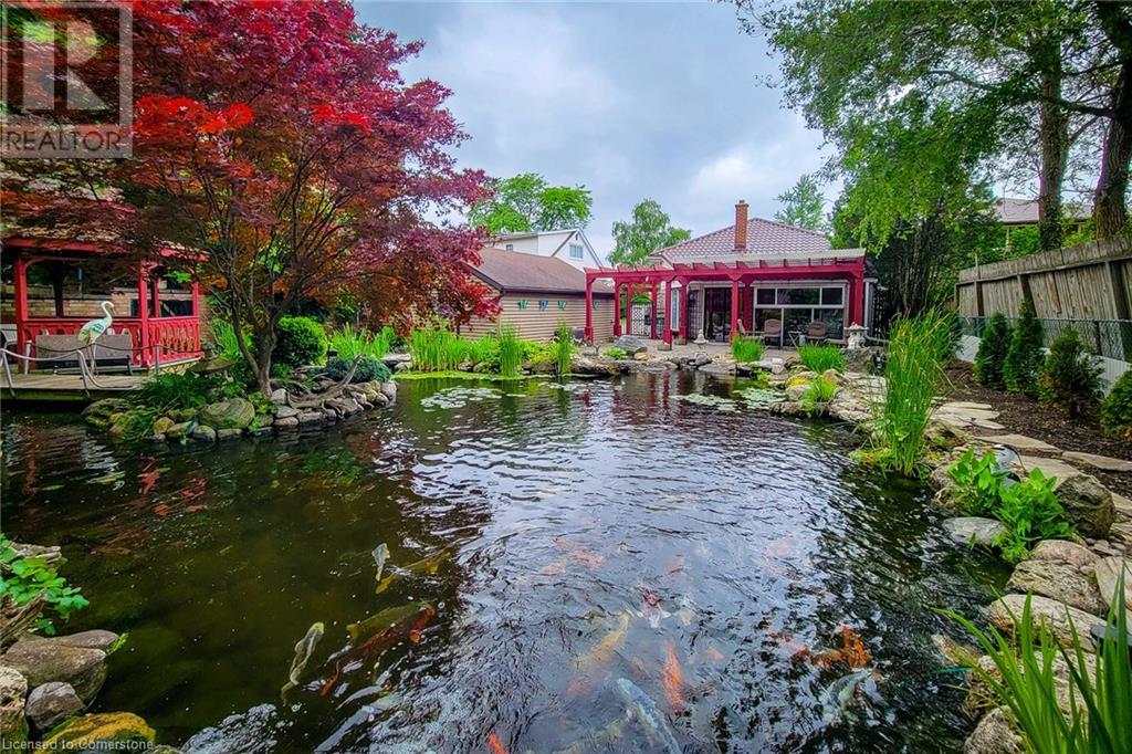 63 Hardale Cres, Hamilton, ON L8T 1X9