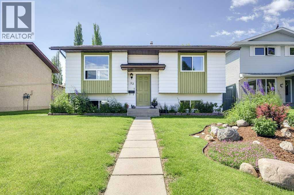 22 Mclevin Cres, Red Deer, AB T4R 1S9