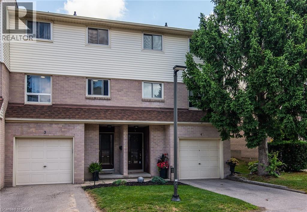 634 Strasburg Road Unit 3, Kitchener, ON N2E 2G8