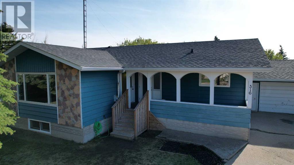 316 Nill Pl, Hanna, AB T0J 1P0