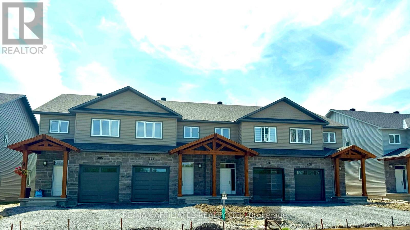 361 Voyageur Pl, Russell, ON K0A 1W0