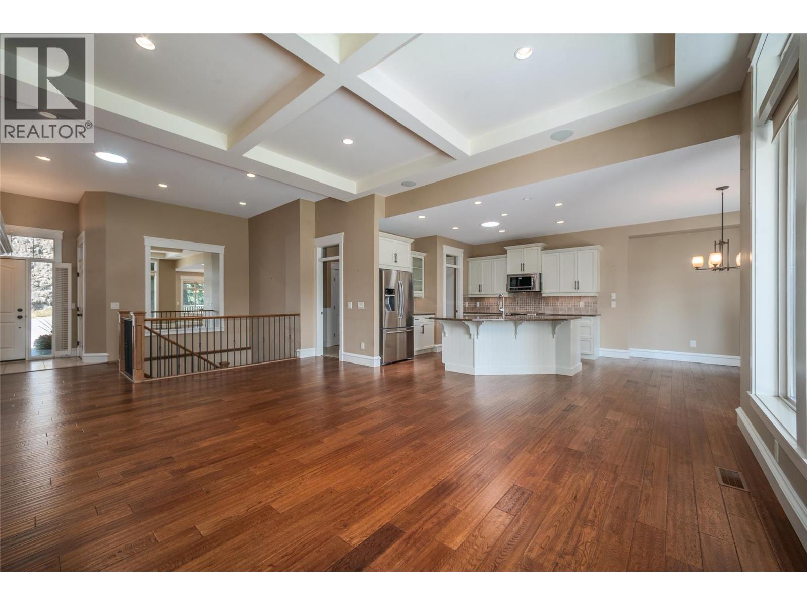 2532 Tuscany Dr, West Kelowna, BC V4T 3B6