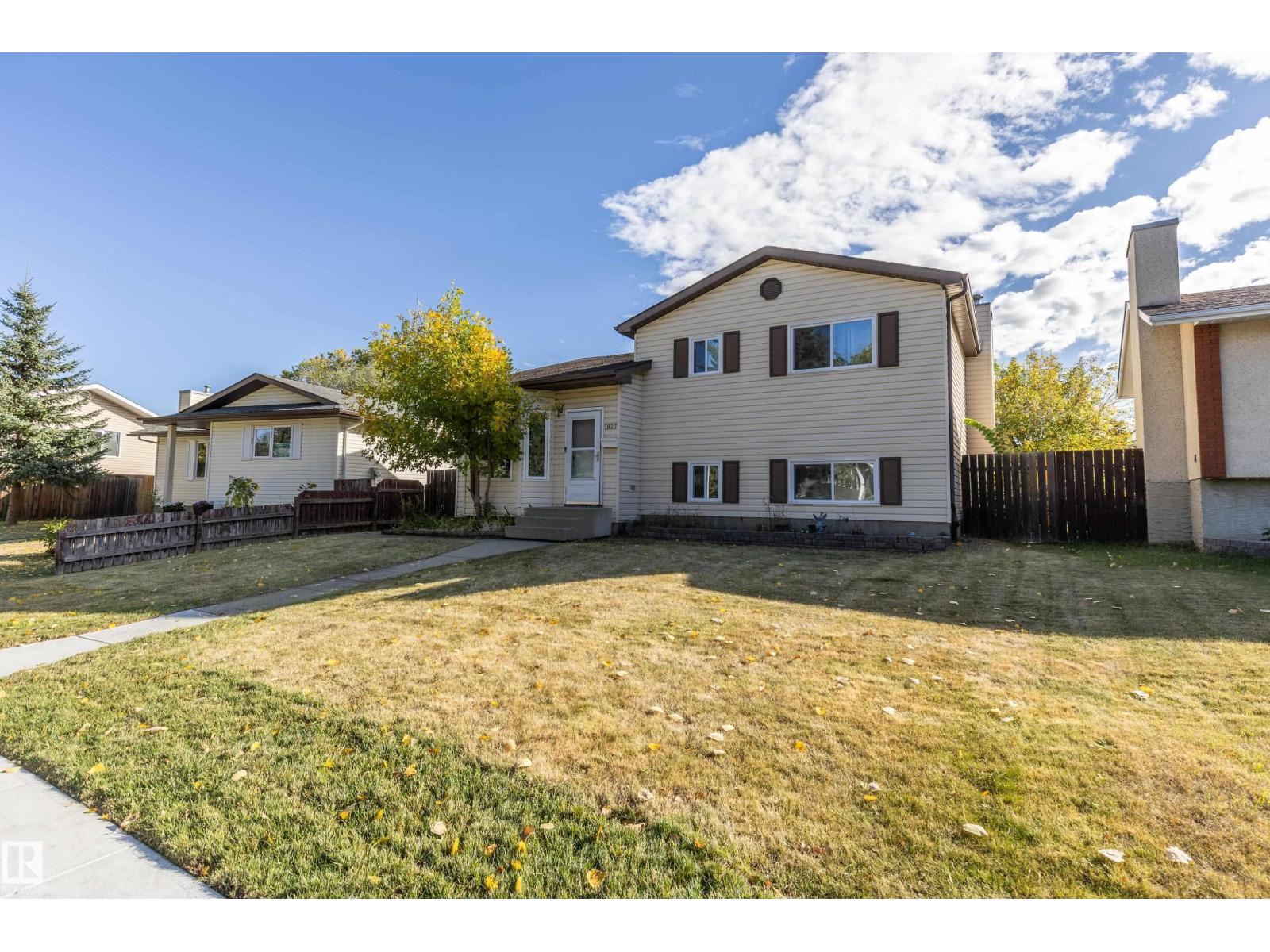 56 St Nw Unit 1827, Edmonton, AB T6L 1L6