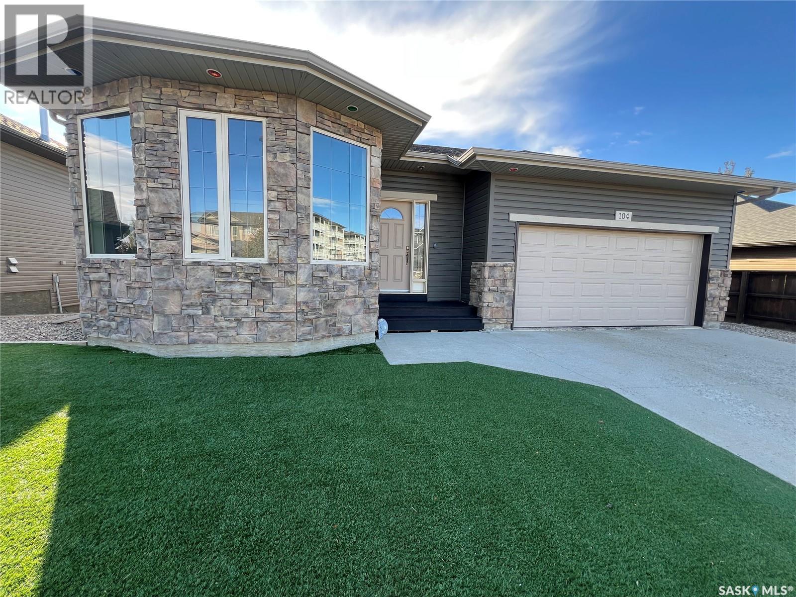 104 Valley Park Pl, Swift Current, SK S9H 5N2