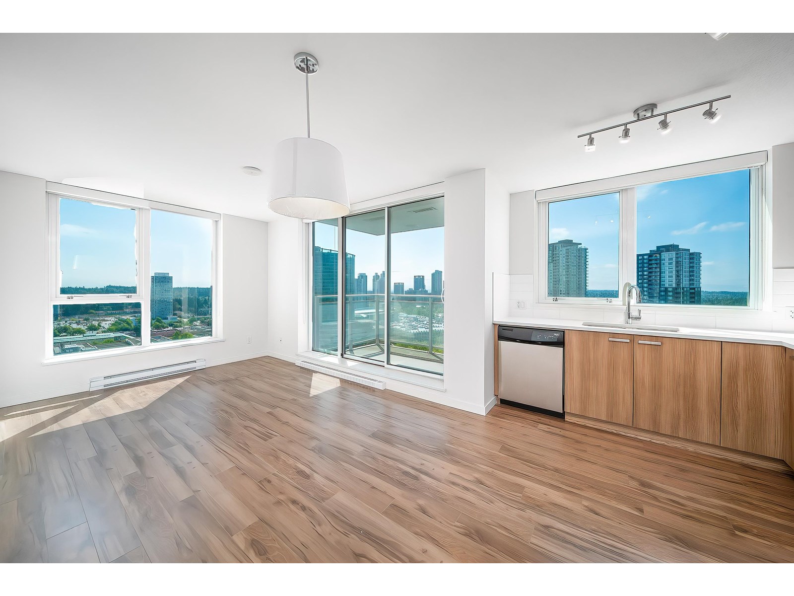 13325 102a Avenue Unit 2309, Surrey, BC V3T 0J5
