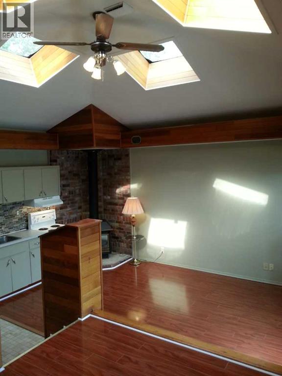 4315 Charleswood Dr NW, Calgary, AB T2L 2E3