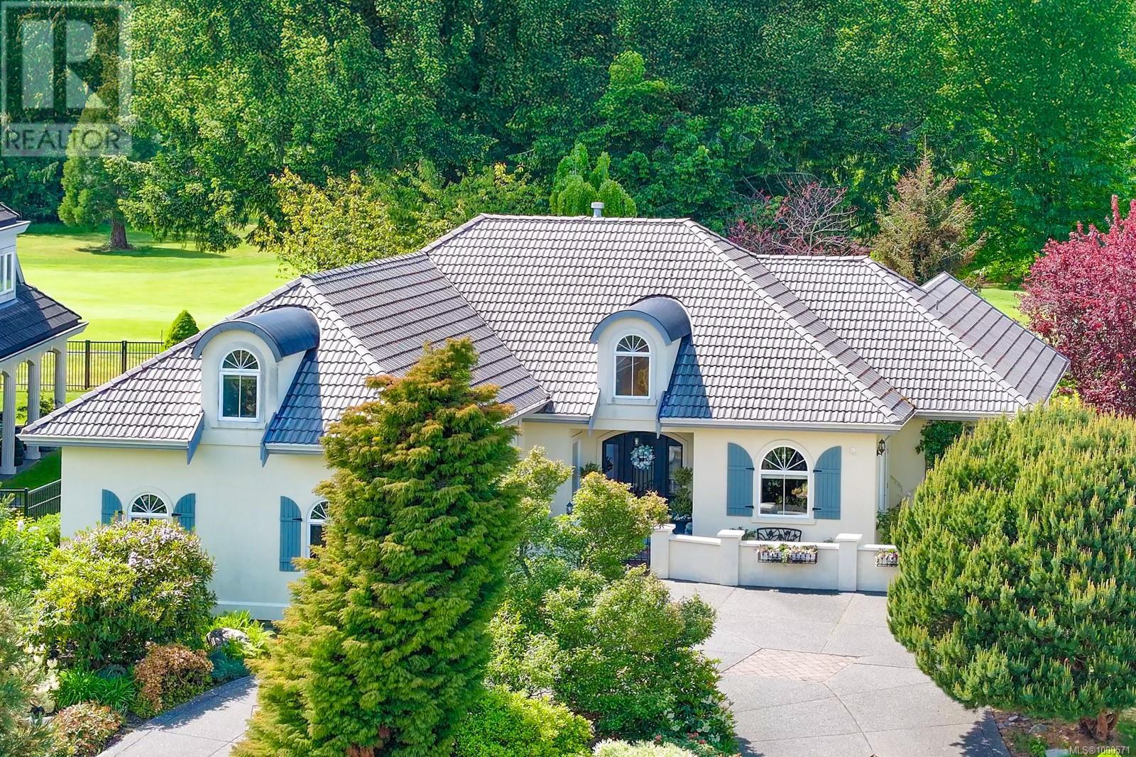 3274 Majestic Dr, Courtenay, BC V9N 9X4