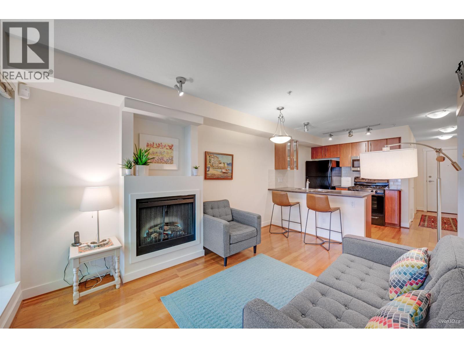 736 W 14th Avenue Unit 201, Vancouver, BC V5Z 1P9