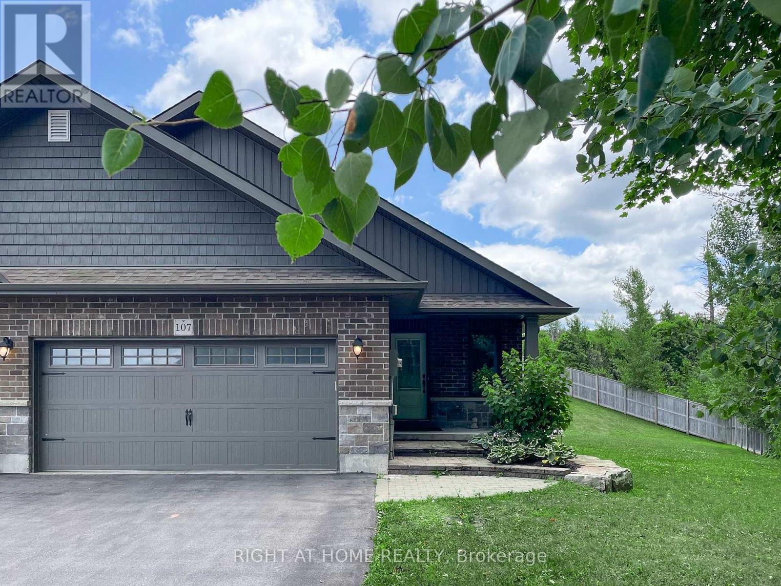 107 Aspen Dr, Quinte West, ON K0K 1B0