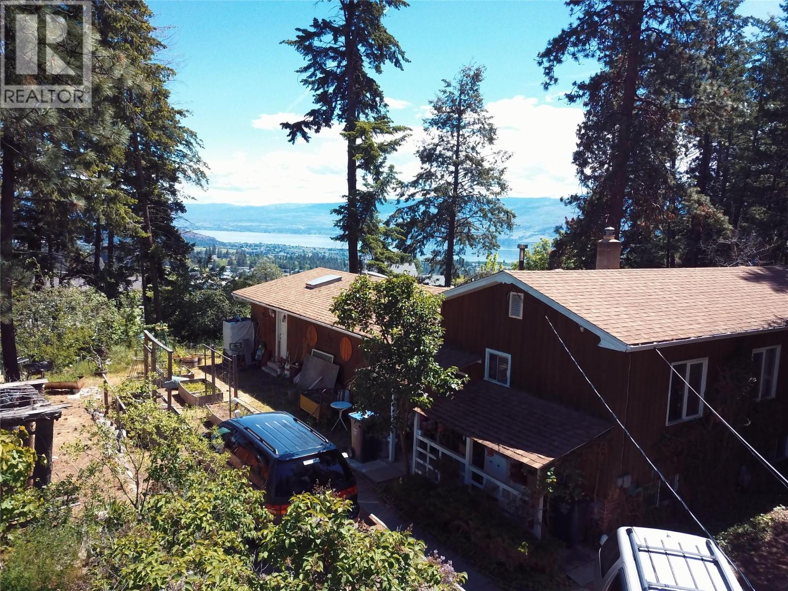 3021 Mciver Rd, West Kelowna, BC V4T 1C4