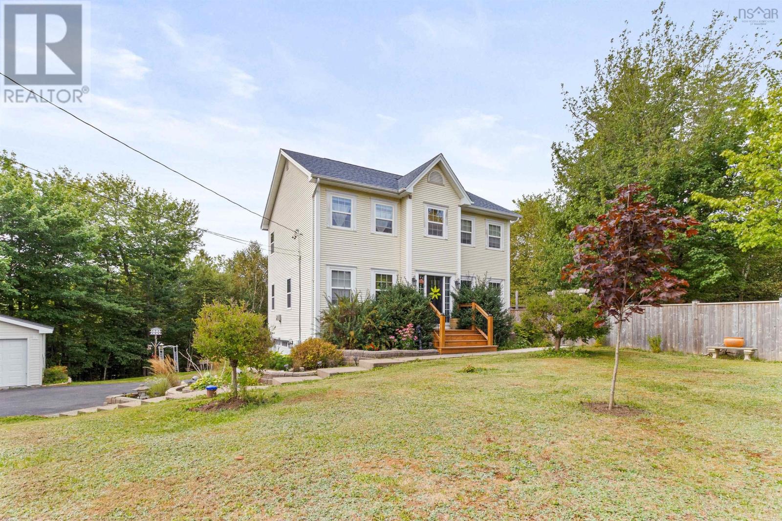 122 Honeysuckle Rd, Middle Sackville, NS B4E 3J9