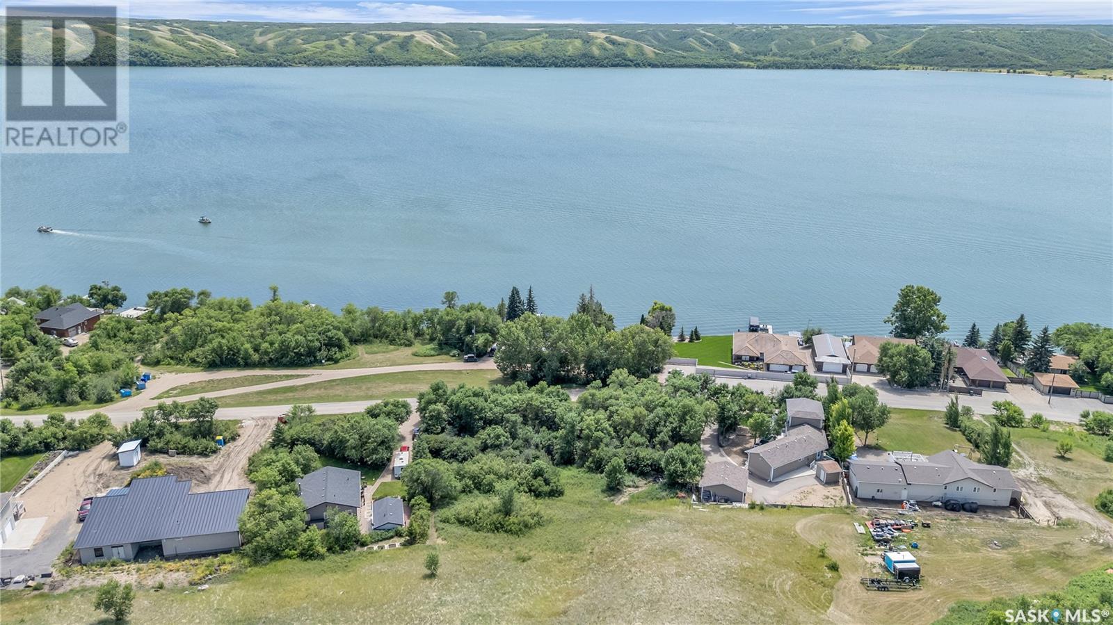 359 & 361 Pasqua Lake Road, North Qu'appelle Rm No. 187, SK S0G 1S0