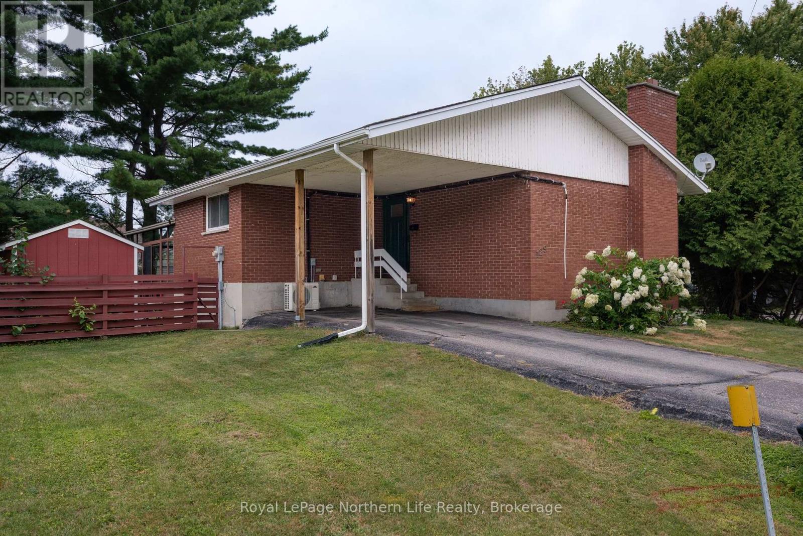 129 Marshall Park Dr, North Bay Ferris, ON P1A 3L1