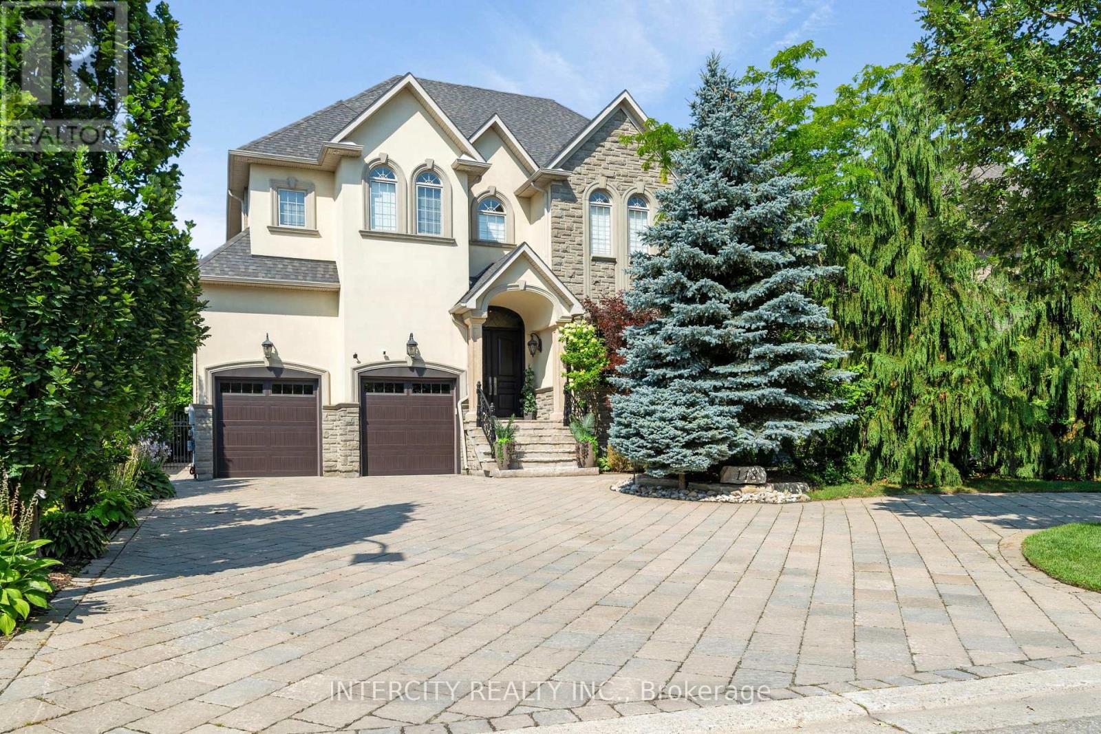 118 Park Ridge Dr, Vaughan, ON L0J 1C0