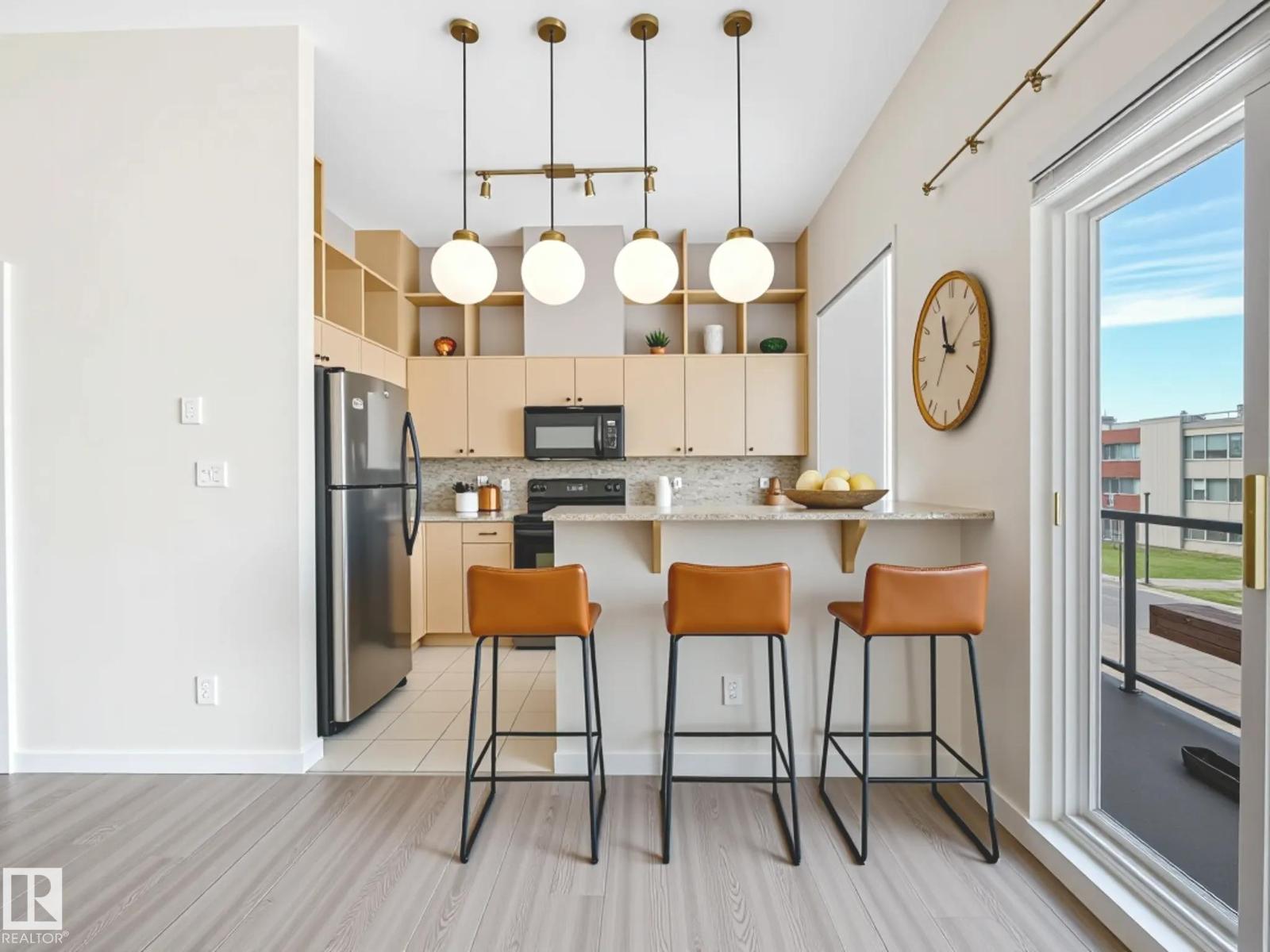 10905 109 Street Northwest #301, Edmonton, AB T5H 3C2