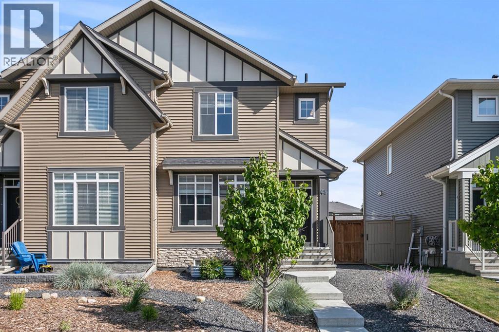 45 Willow Cres, Okotoks, AB T1S 5S1