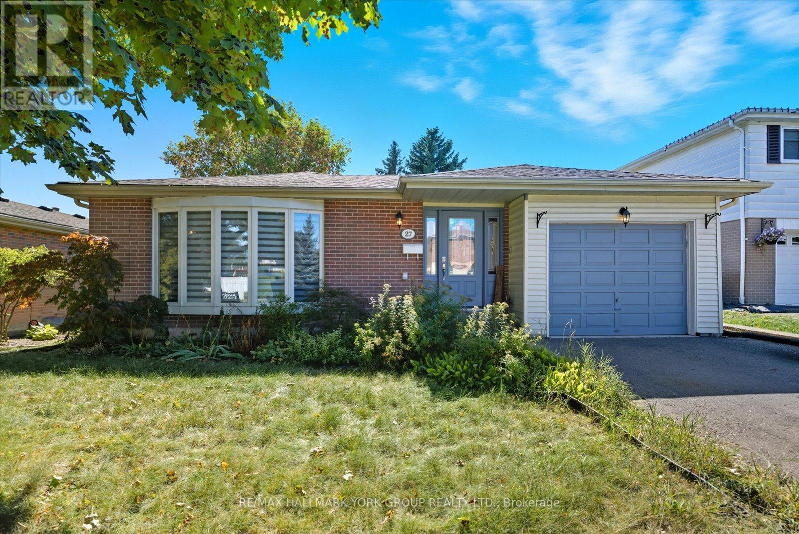 27 Bromley Cres, Brampton, ON L6T 1Z2