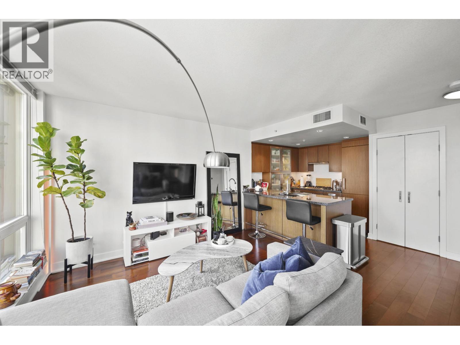 1055 Richards Street Unit 1708, Vancouver, BC V6B 0C2