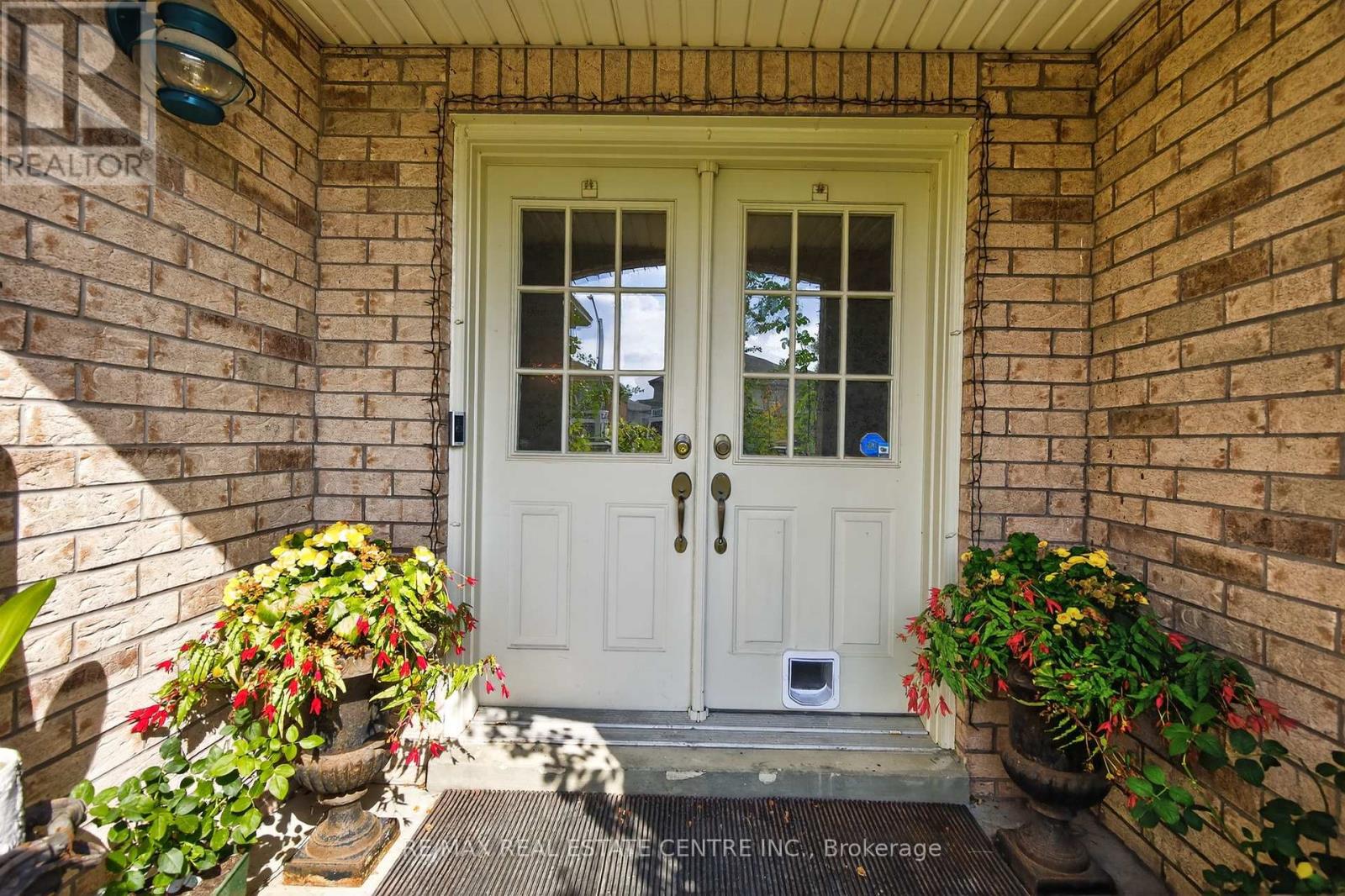 64 Big Moe Cres, Brampton, ON L6P 1J8