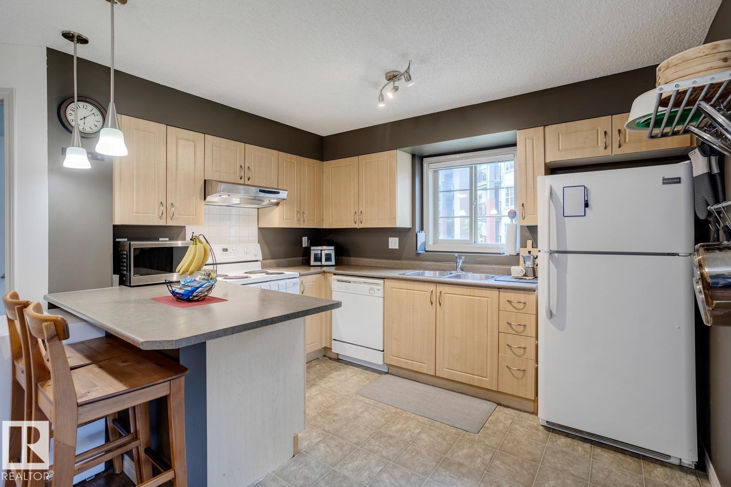 11449 Ellerslie Road Southwest #218, Edmonton, AB T6W 1T2