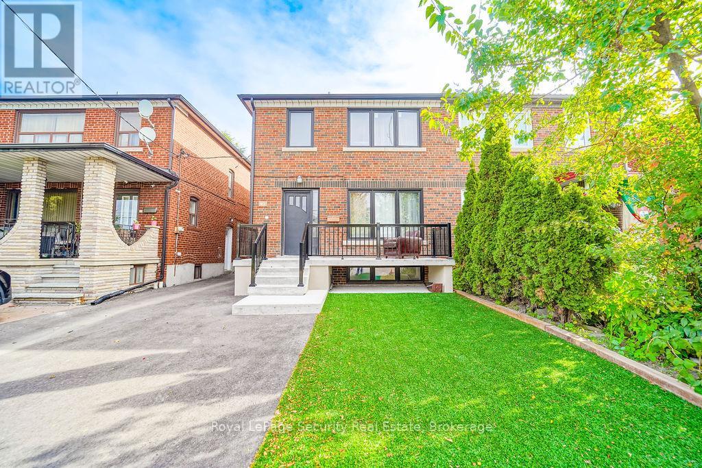 2169 Dufferin St, Toronto, ON M6E 3R9