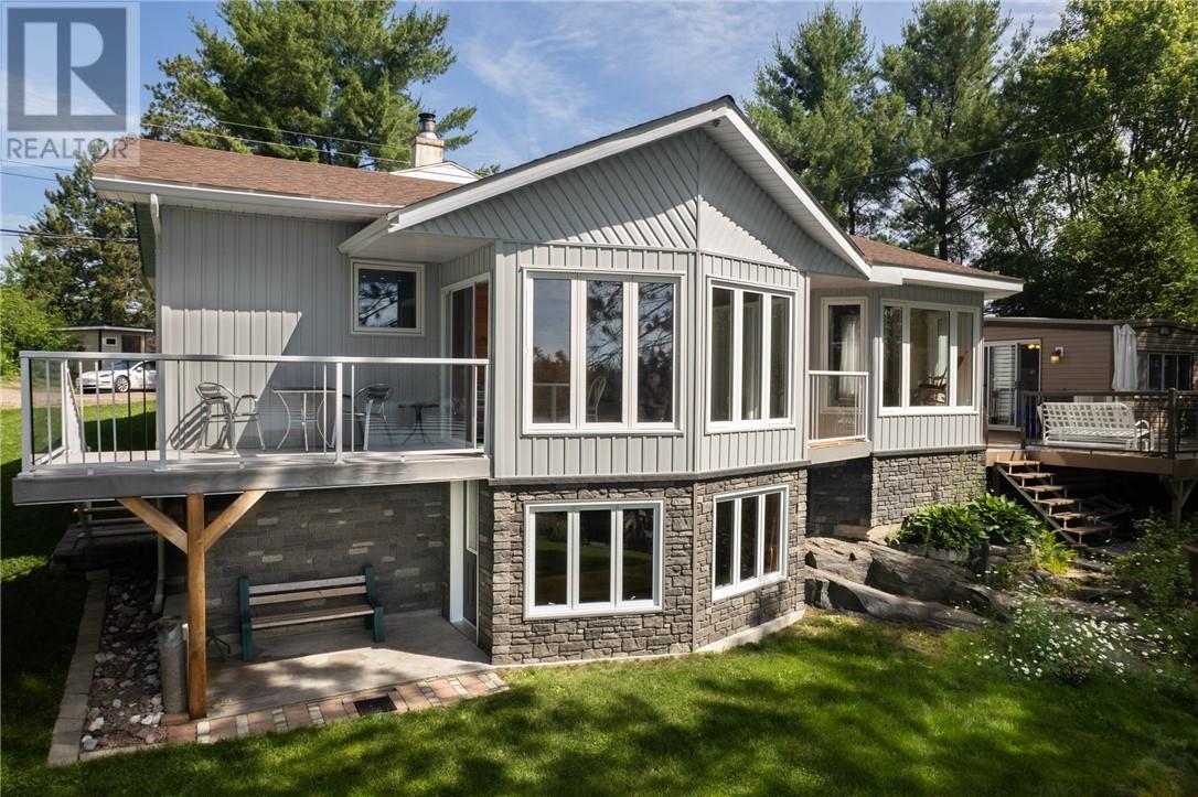 594 Lake Rd, St.-Charles, ON P0M 2W0