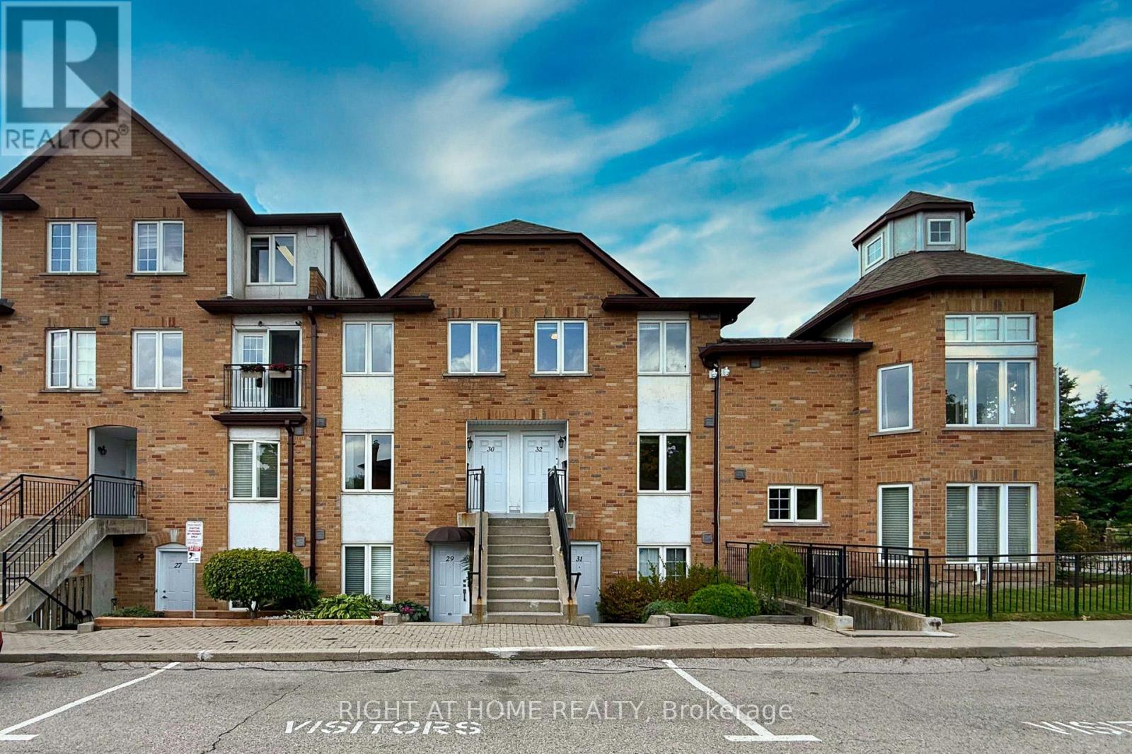 32 988 Sheppard Ave W, Toronto, ON M3H 2T6