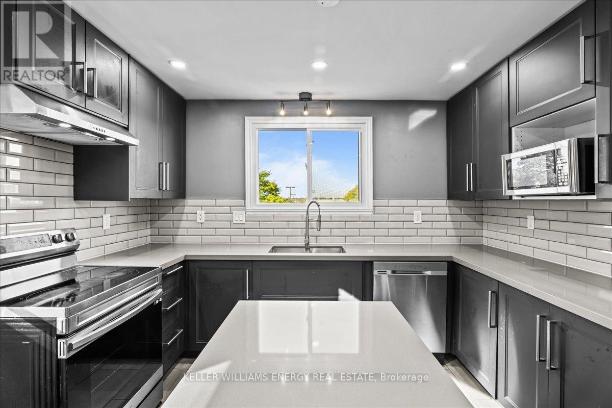 601 Grandview St S, Oshawa, ON L1H 7T5