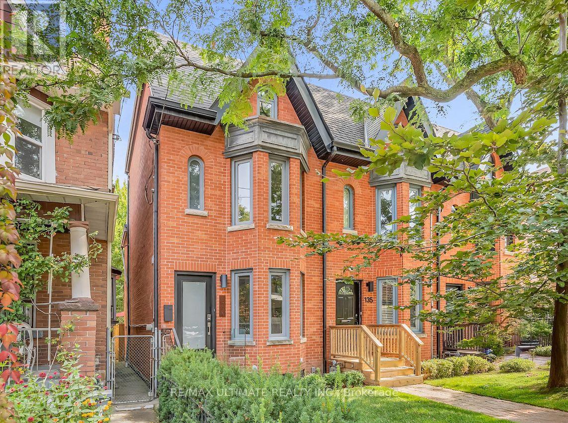 135 Pape Ave #a, Toronto, ON M4M 2V9
