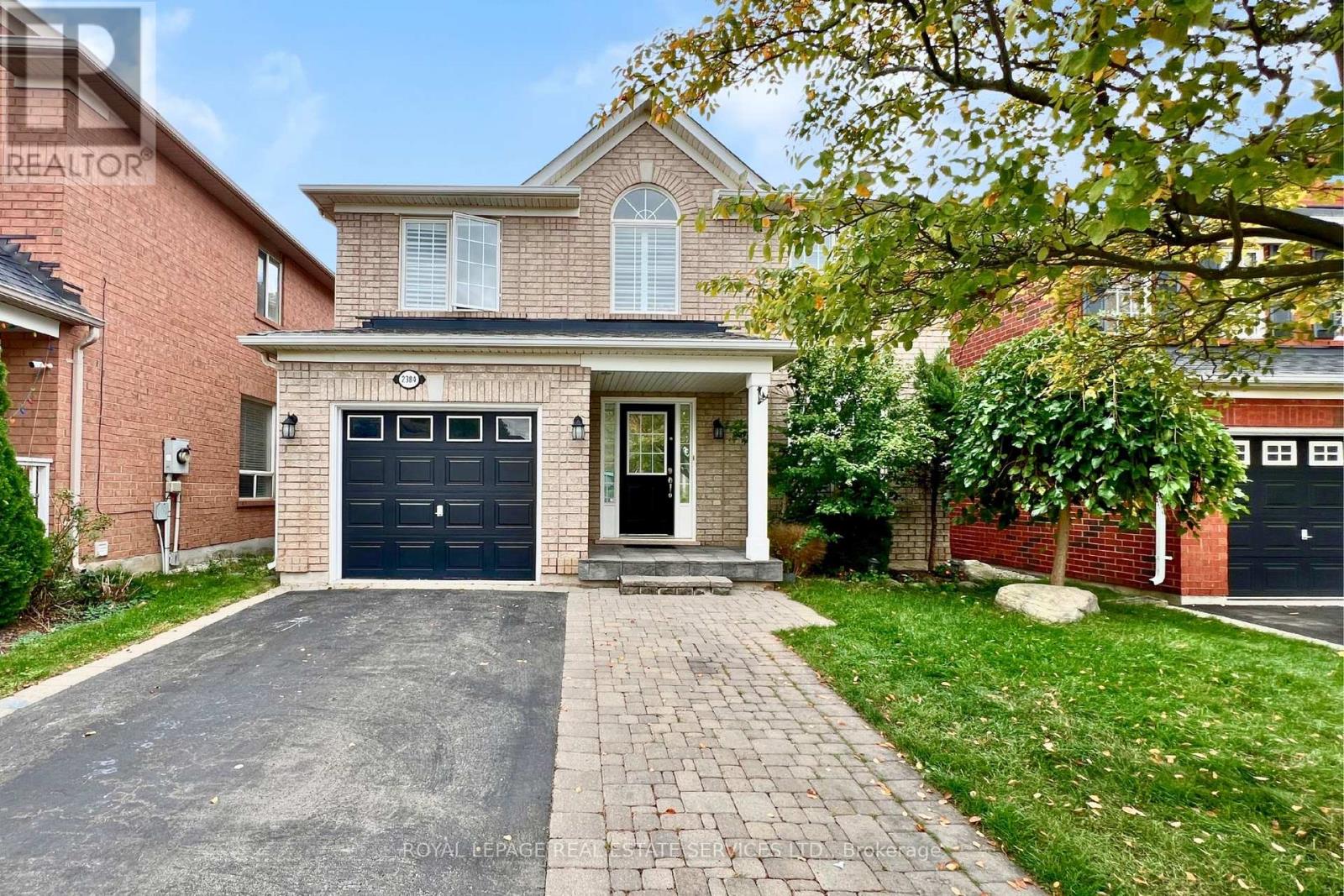 2384 Hollybrook Dr, Oakville, ON L6M 4S8