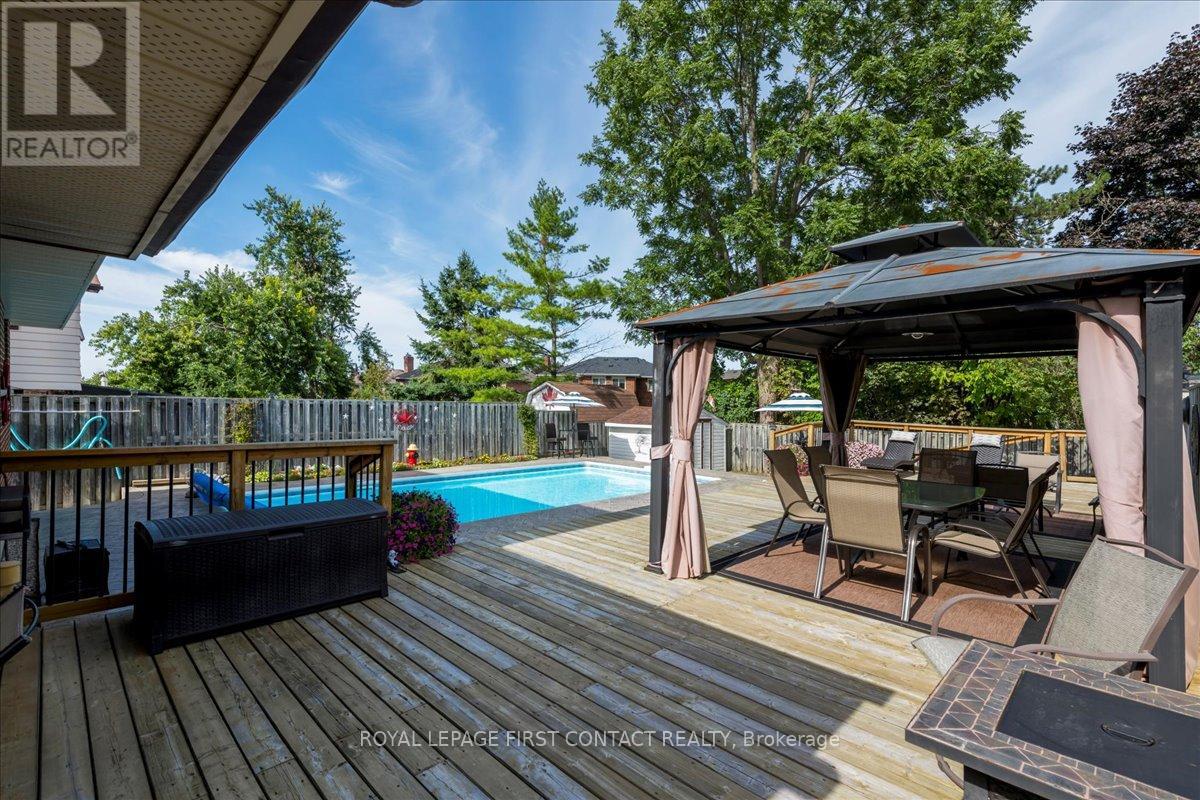 23 Virgilwood Cres, Barrie, ON L4M 4X6