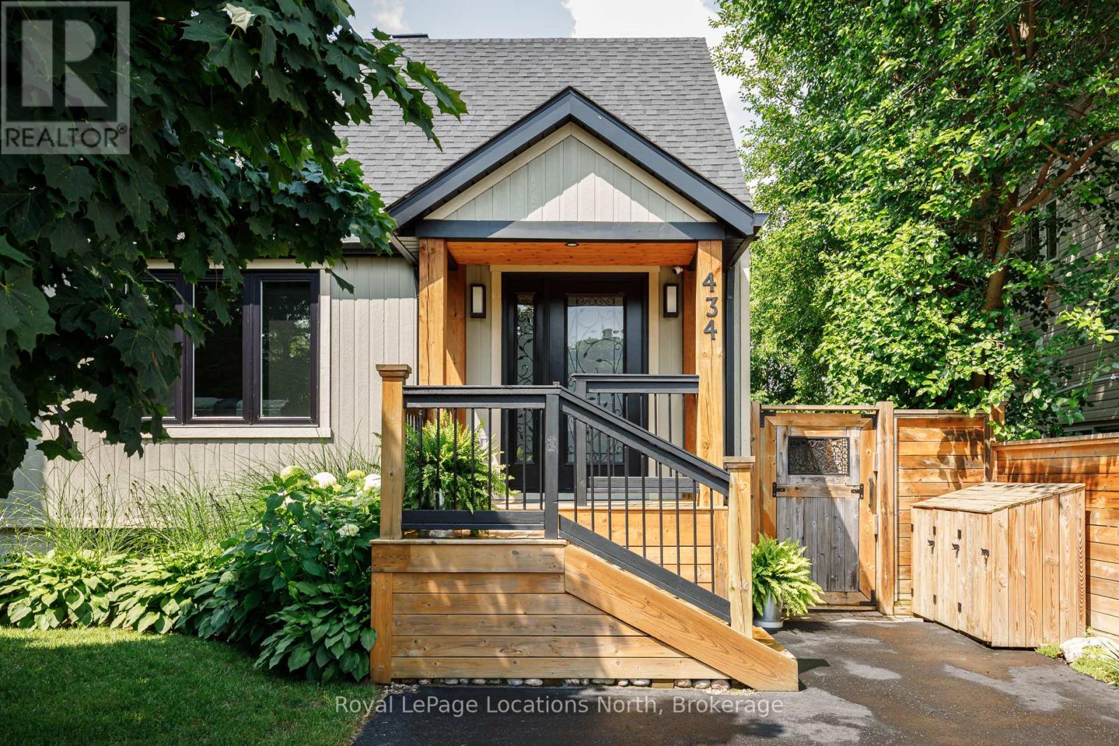 434 Oak St, Collingwood, ON L9Y 2Y7