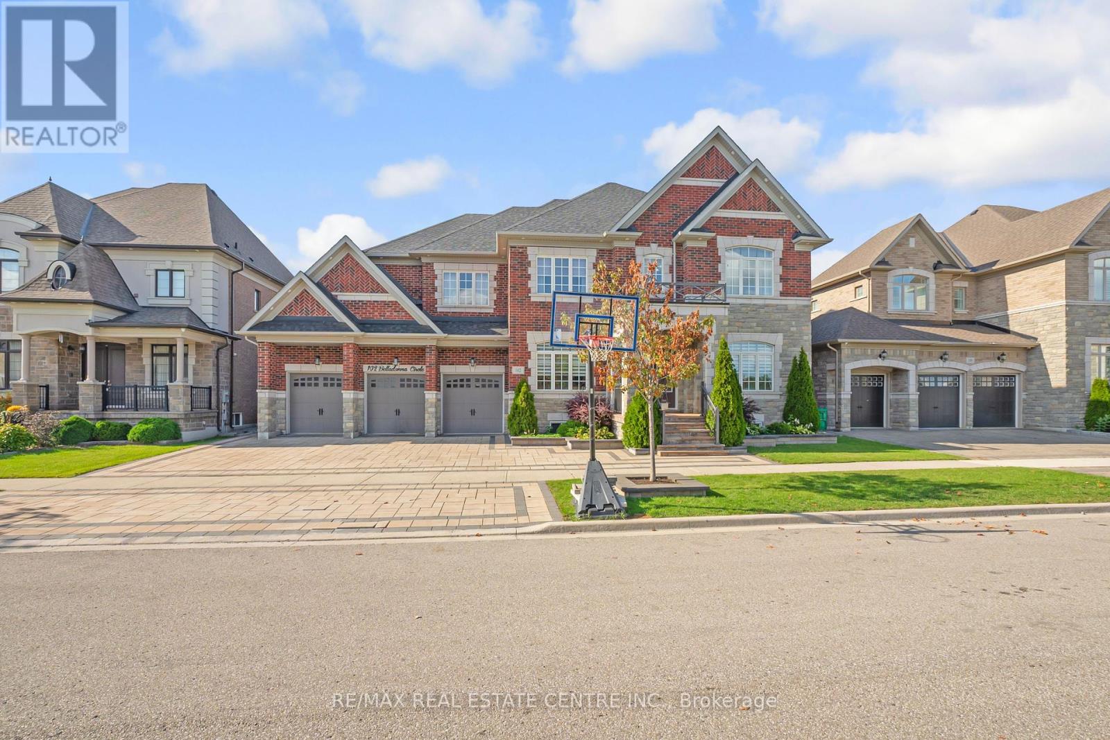 102 Belladonna Cir, Brampton, ON L6P 4B7