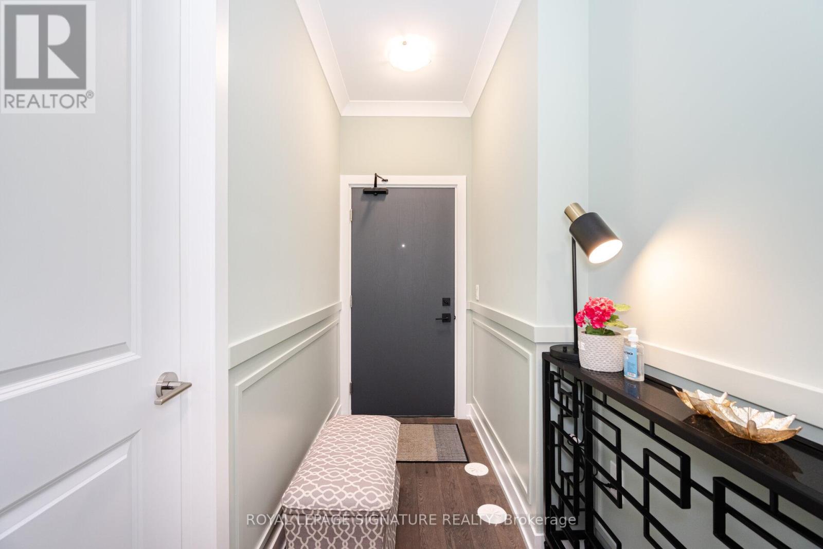 111 1085 Douglas Mccurdy Common, Mississauga, ON L5G 4B1