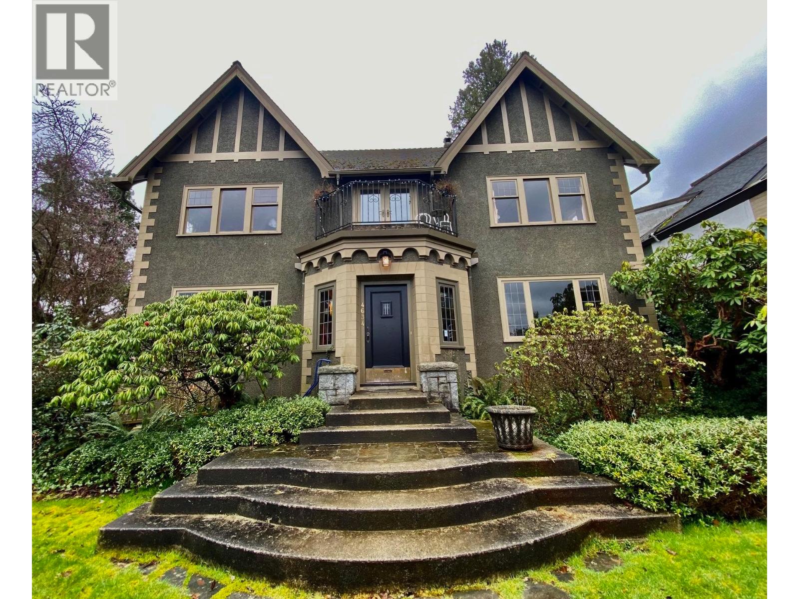 4634 W 2nd Ave, Vancouver, BC V6R 1L1