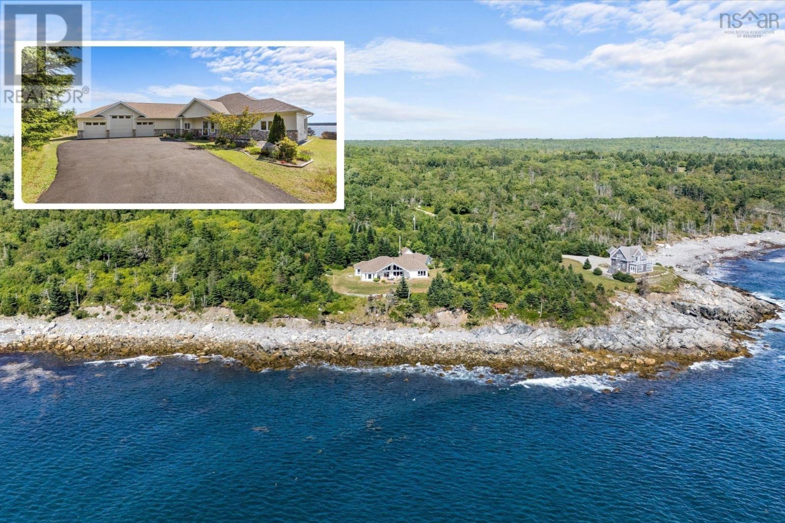 12 Partridge Ln, Shelburne, NS B0T 1W0