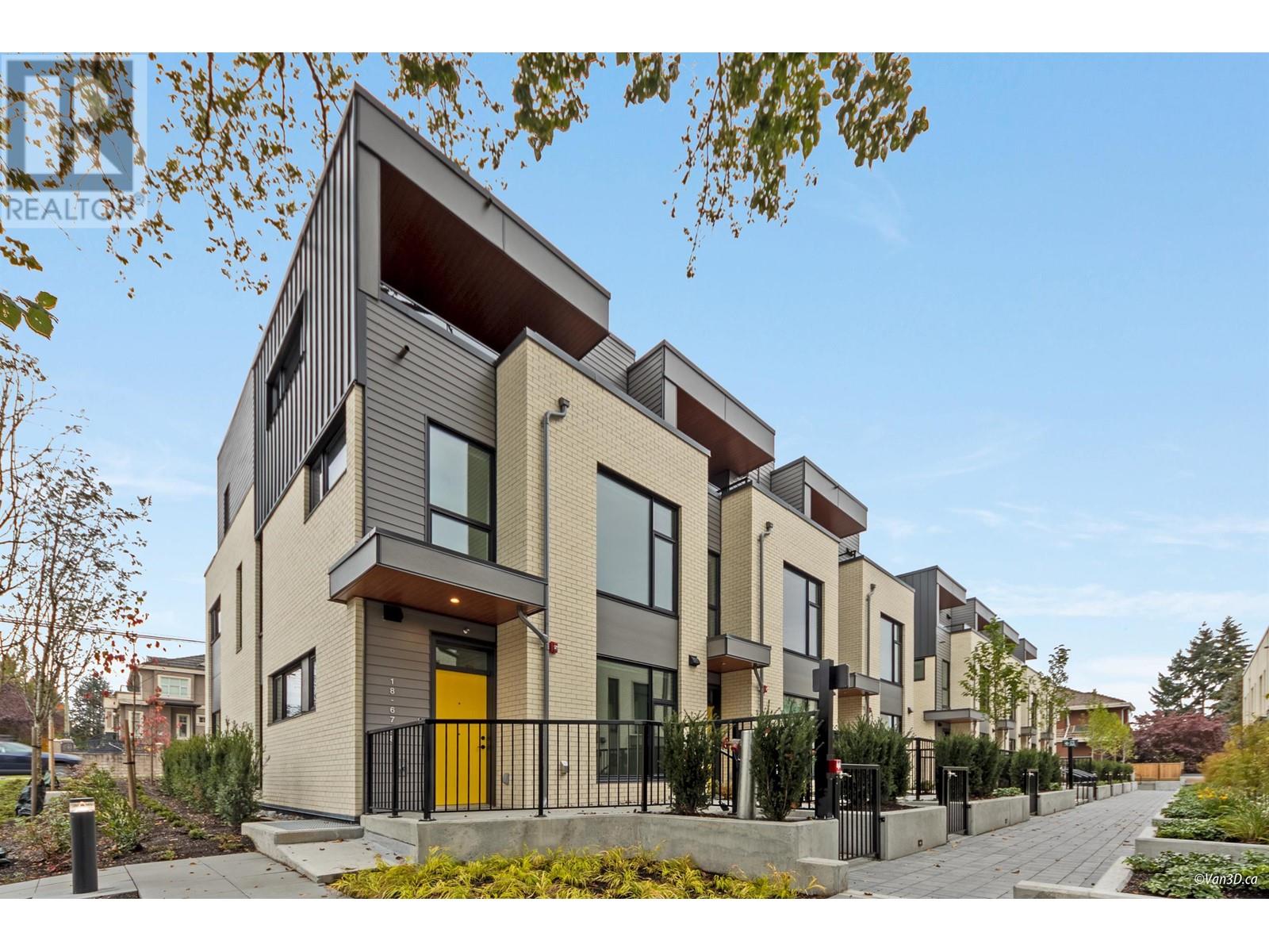 6788 Oak Street Unit 18, Vancouver, BC V6P 0L2