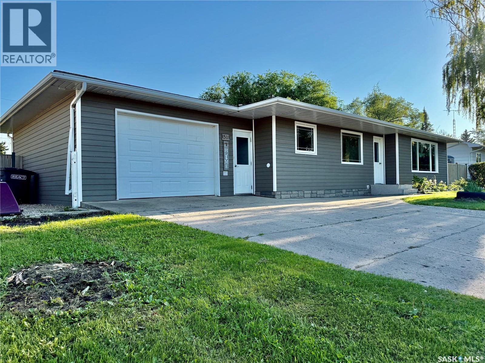 51 King Cres, Humboldt, SK S0K 2A0
