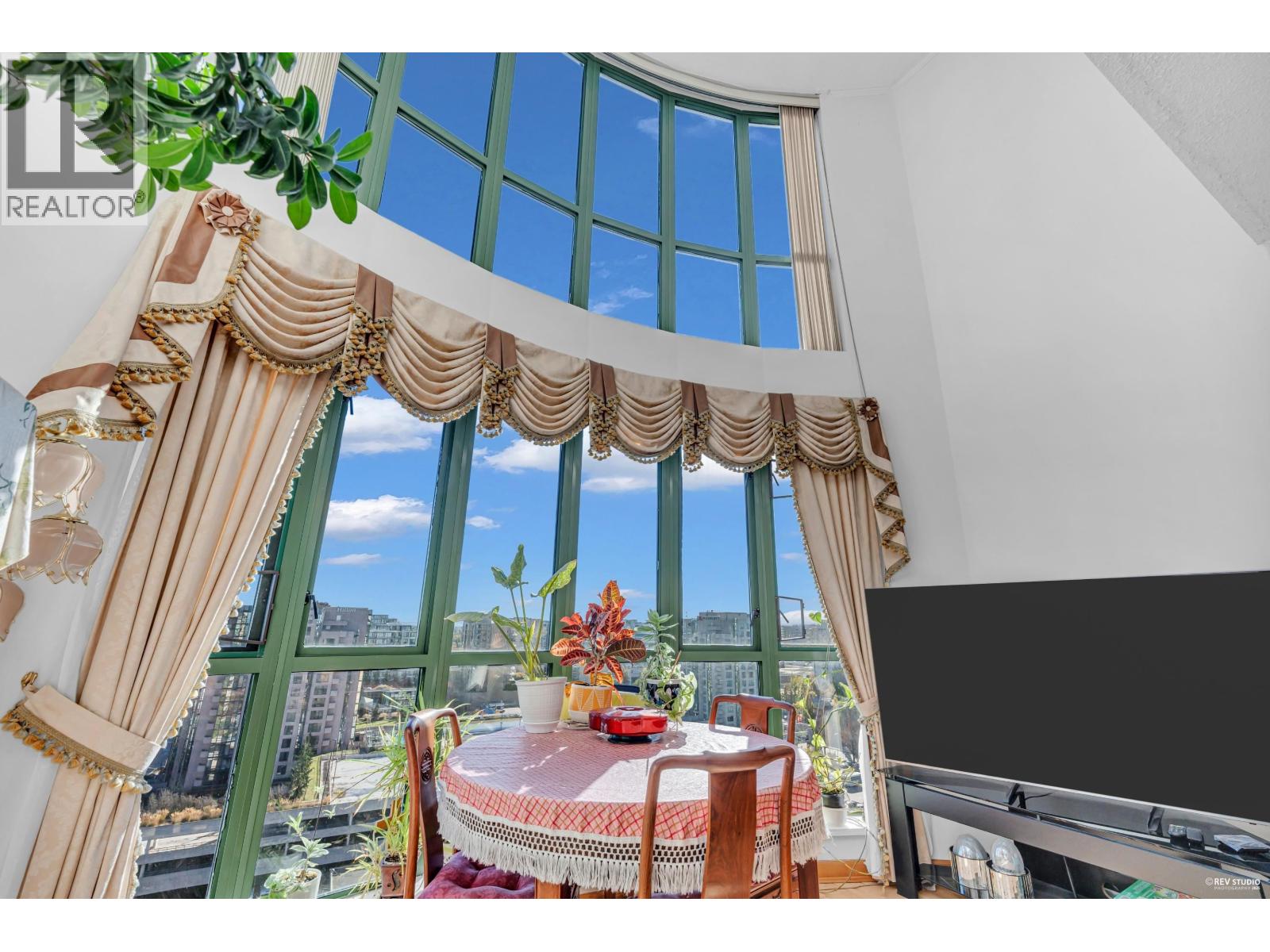 7380 Elmbridge Way Unit 1802, Richmond, BC V6X 4A1