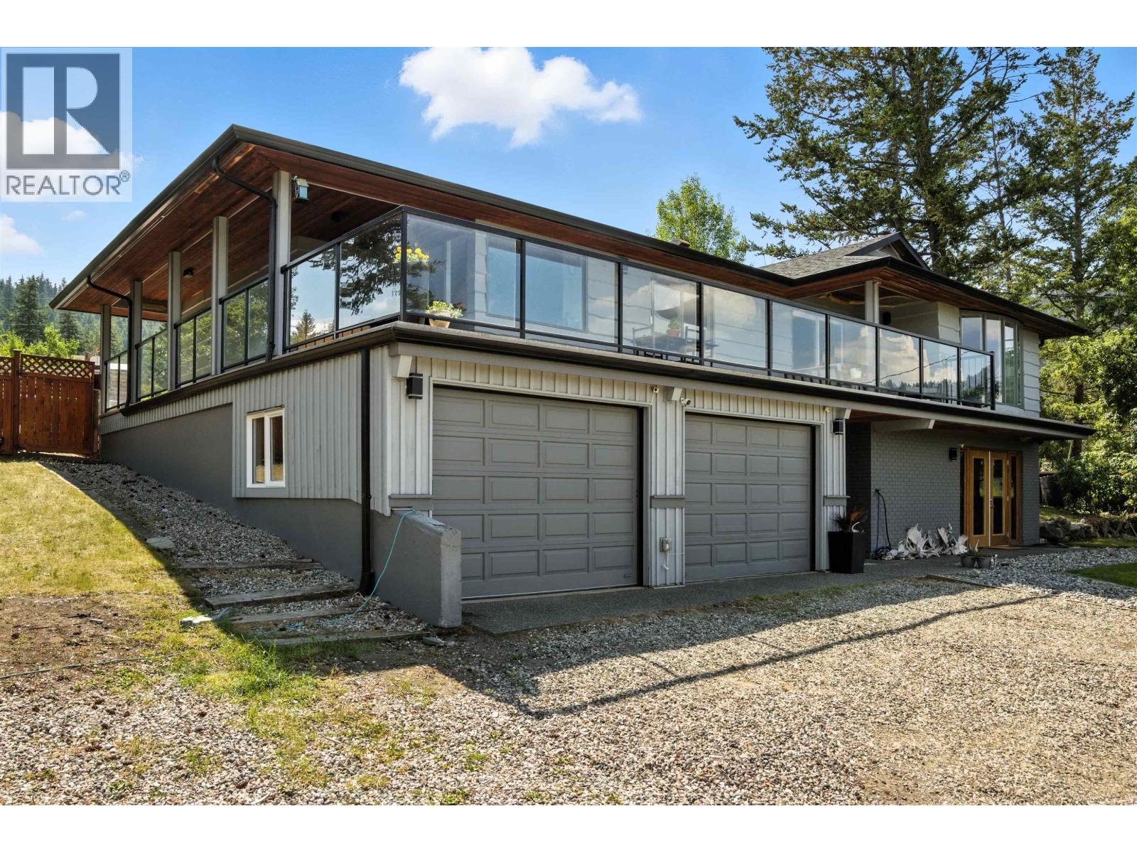 2127 S Lakeside Dr, Williams Lake, BC V2G 5G4